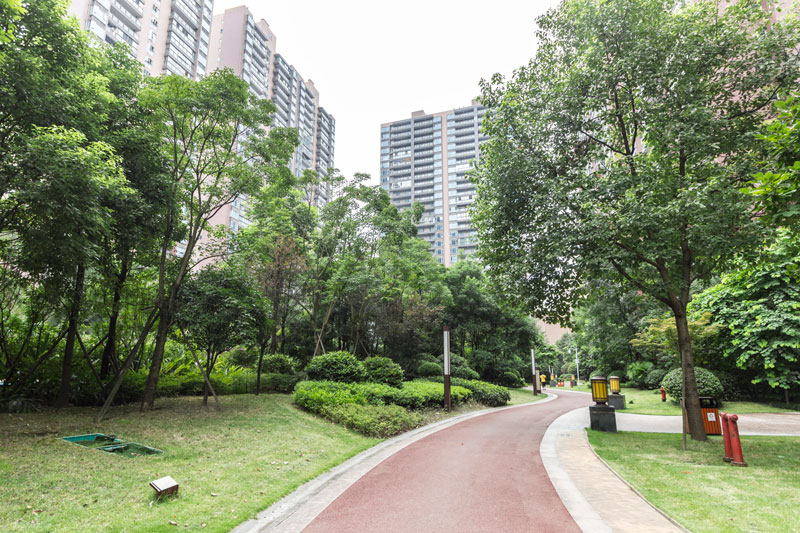 周边配套附近地铁站凤凰大街,涌泉,南熏大道,凤溪河,光华公园公交路线